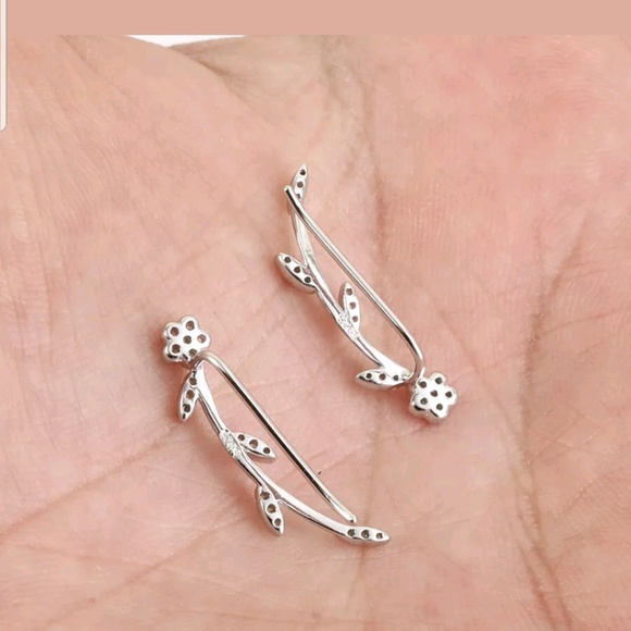 Sterling silver & white sapphire flower earring climbers - Picture 4 of 4